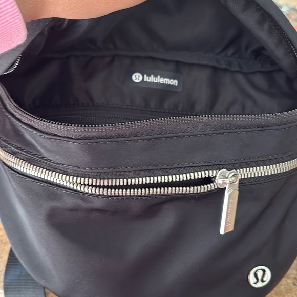 lululemon athletica Black Belt Bag with Adjustable Strap - Picture 2 of 2